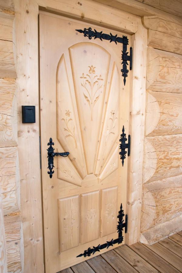 Nad Termami Villa Dzianisz Ngoại thất bức ảnh