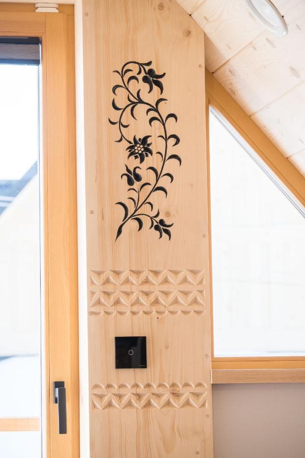 Nad Termami Villa Dzianisz Ngoại thất bức ảnh